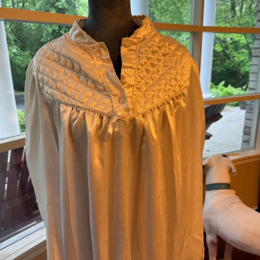 Vintage white‎ long nightgown with a quilted yoke